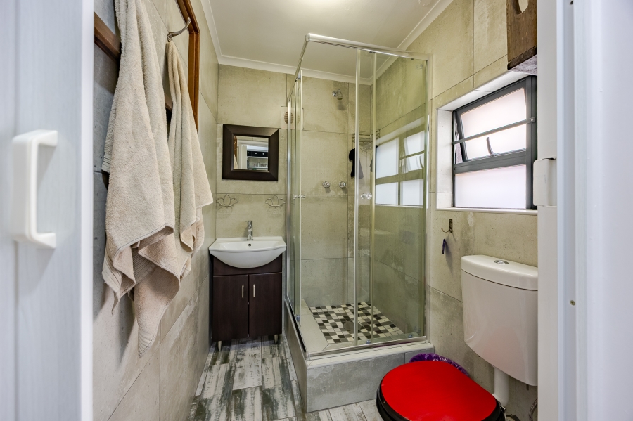 6 Bedroom Property for Sale in Flamingo Vlei Western Cape